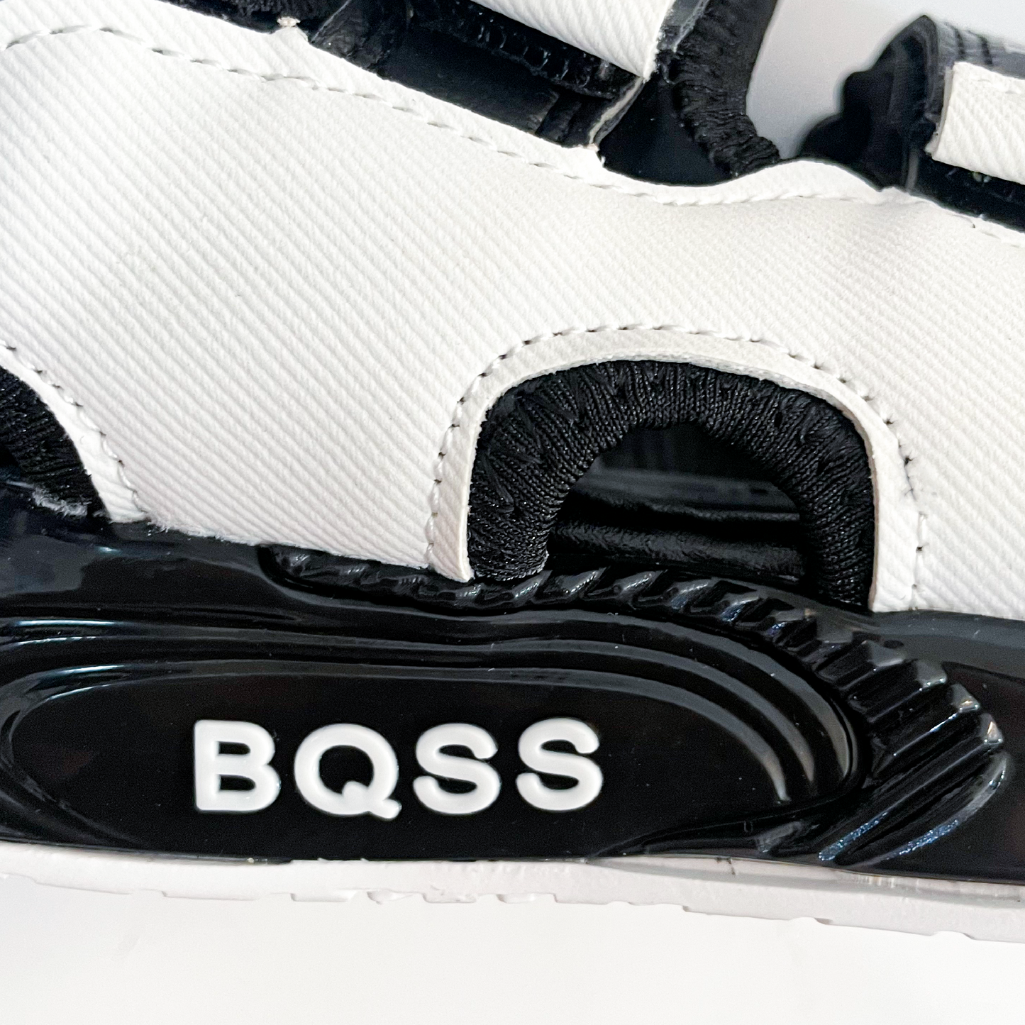 Sandales sportives modernes pour enfants : respirantes, ajustables et confortables toute la journée