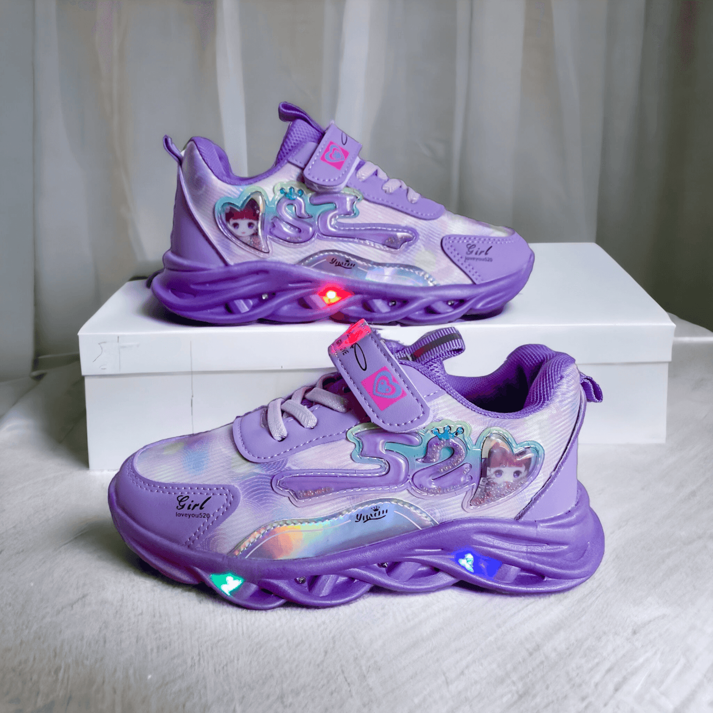 Girls LED Light-Up Flashing Shoes: Fashionable Princess with Velcro fastener - IRRAKIDS