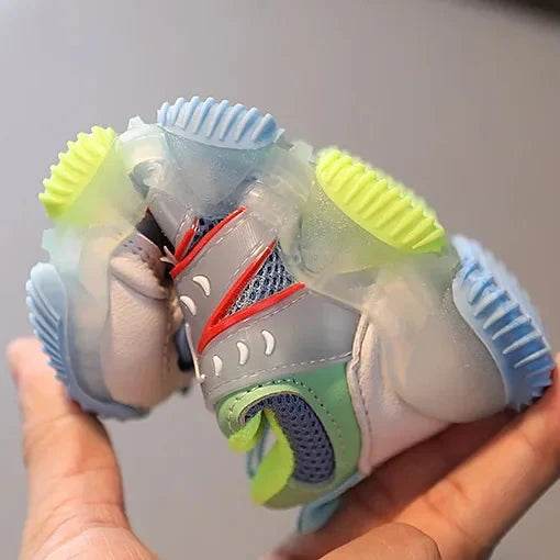 Unisex sports shoes with LED lighting. Soft, non-slip sole. - IRRAKIDS