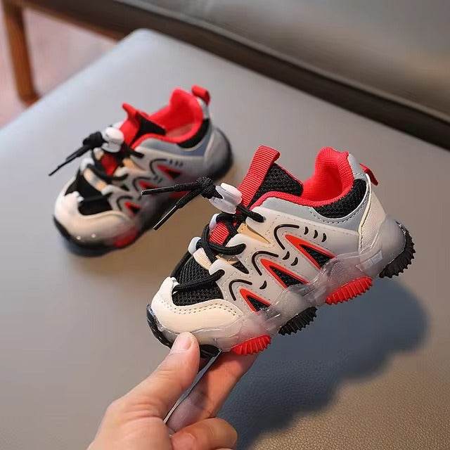 Unisex sports shoes with LED lighting. Soft, non-slip sole. - IRRAKIDS