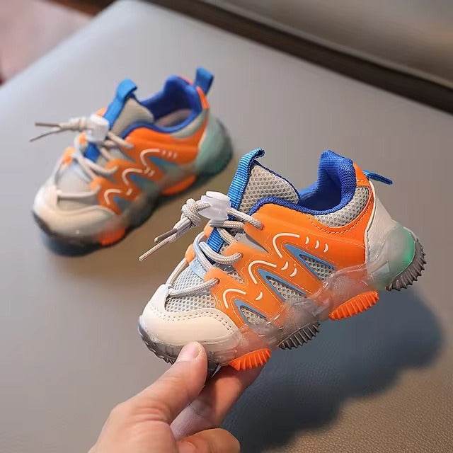 Unisex sports shoes with LED lighting. Soft, non-slip sole. - IRRAKIDS