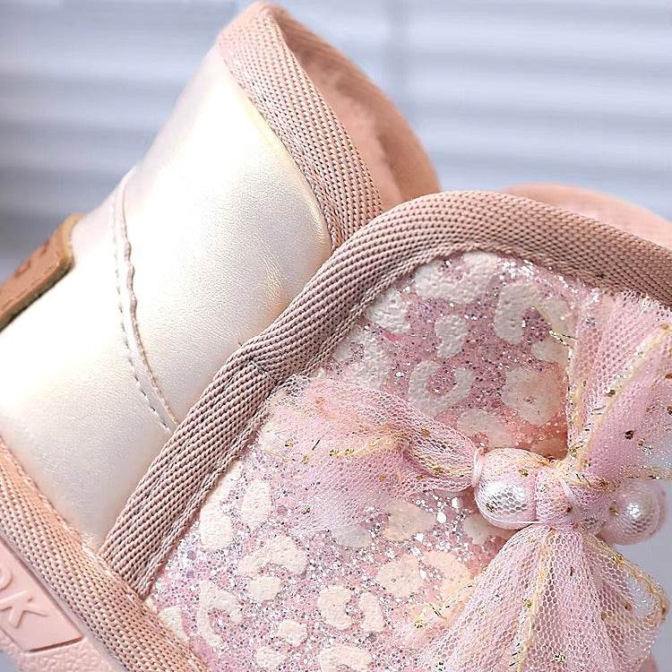 Elegant girls shoes with shiny pearl bow - IRRAKIDS