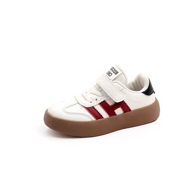 Stylish and comfortable unisex shoe, with great flexibility and a practical design with Velcro strap. - IRRAKIDS