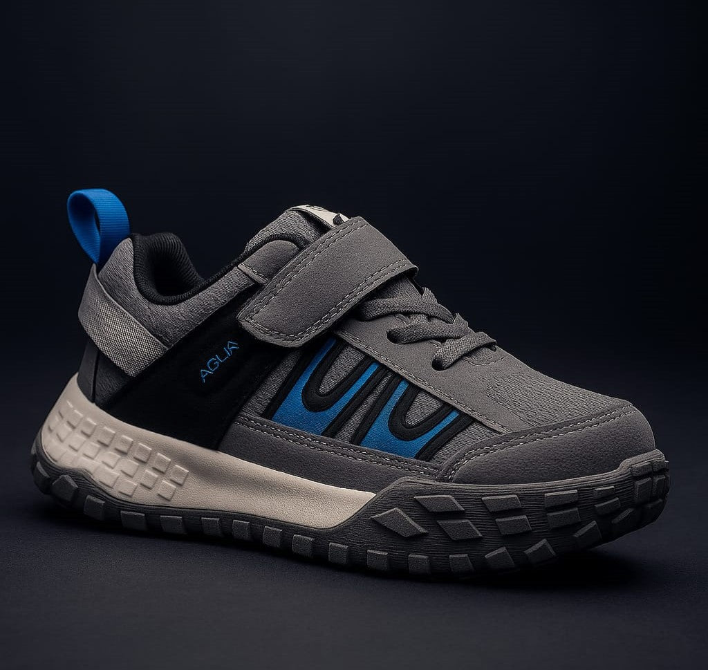 Step Up in Style – Durable & Trendy Sneakers for Kids!