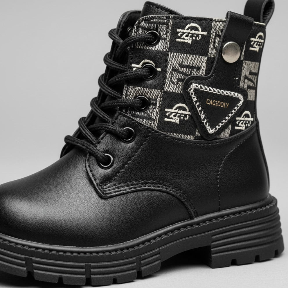 Boys’ lace-up ankle combat boots with chunky sole — Product image: