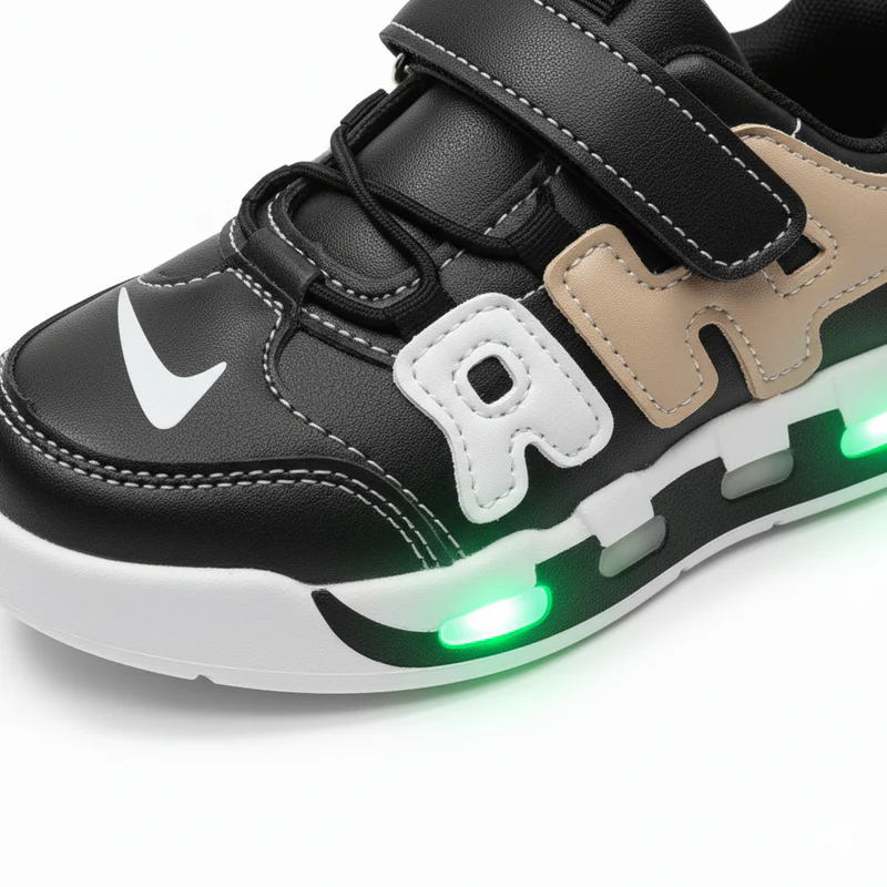 Fashionable and comfortable kids' sneakers 👟✨ Perfect for girls and boys in spring and fall 🍂🌸 Made of water-resistant leather 💧 for lasting style and warm comfort!