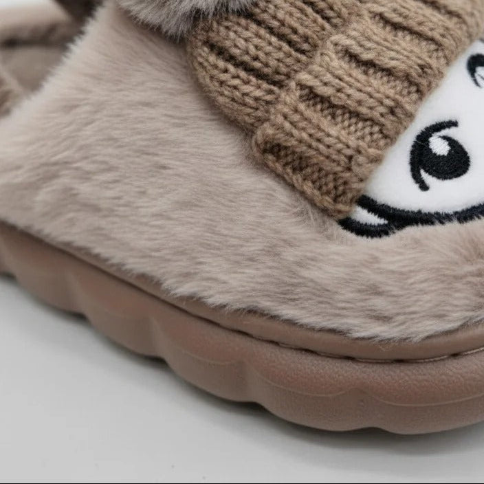 "Chaussons d'hiver chauds à motifs de dessins animés pour enfants - Confort et plaisir à chaque pas !"