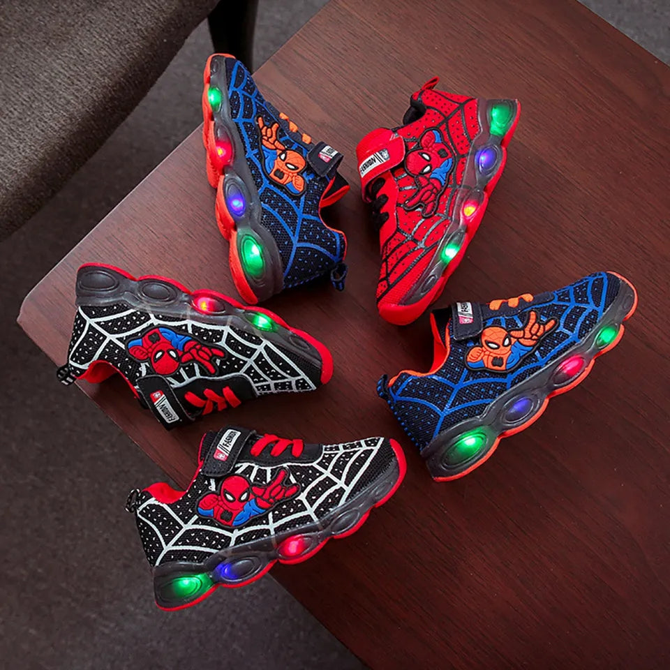 Chaussures lumineuses a LED inspirees des super heros pour enfants IRRAKIDS