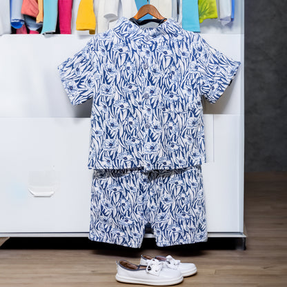 Ensemble t-shirt et short pour enfant à motif bleu moderne : un style tendance pour les petites fashionistas !