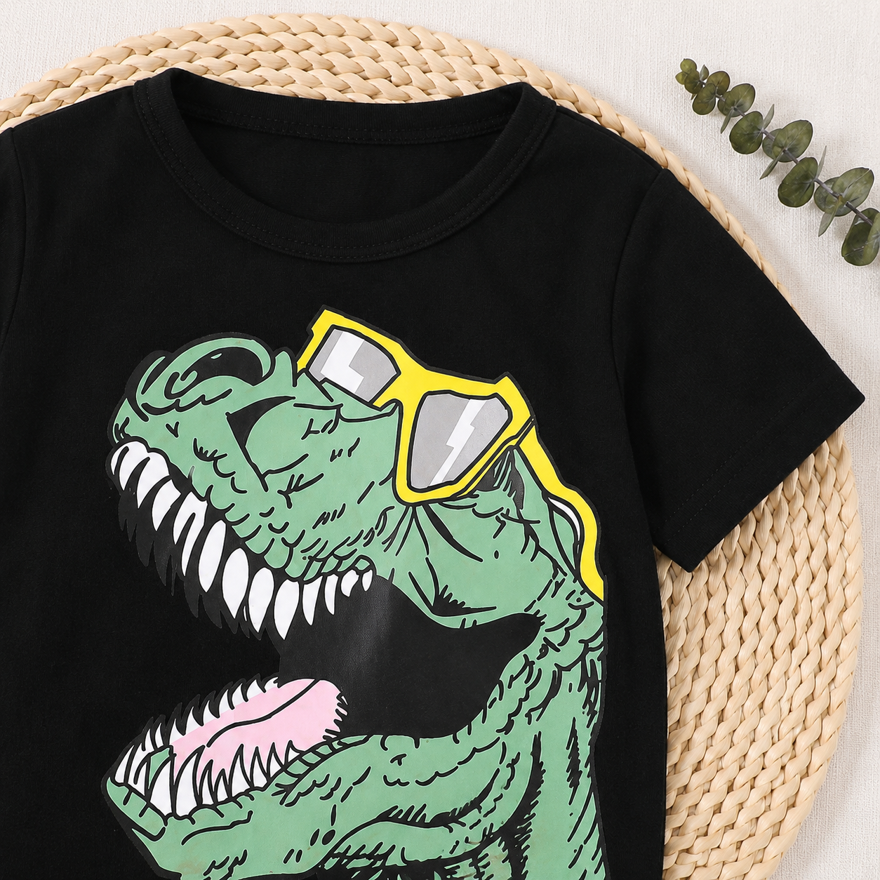 2pcs Baby Boy Dinosaur Print Glasses Tee & Cargo Shorts Summer Set,