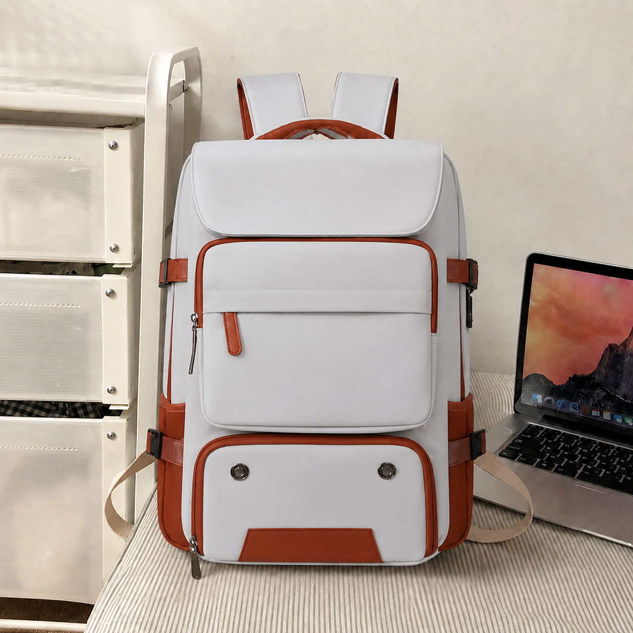 Modern Backpack with a Stylish Design and Spacious Storage for School 🎒✨