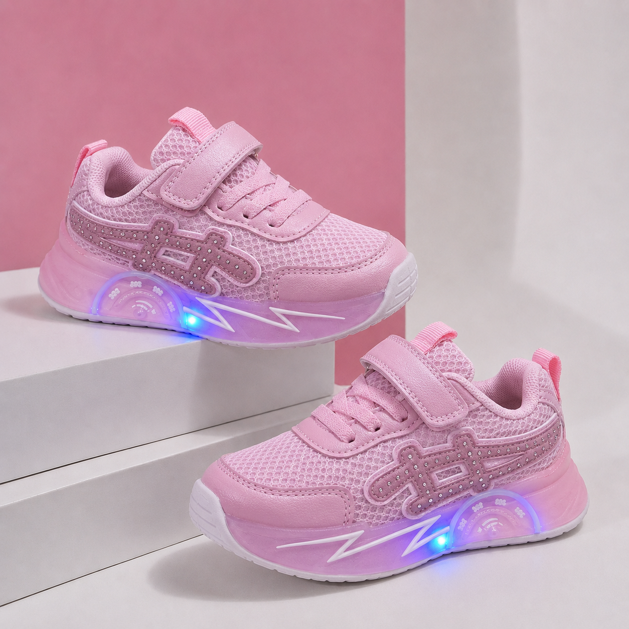 Kids’ LED Light-Up Sneakers – Breathable Mesh, Velcro Closure & Cushioned Sole