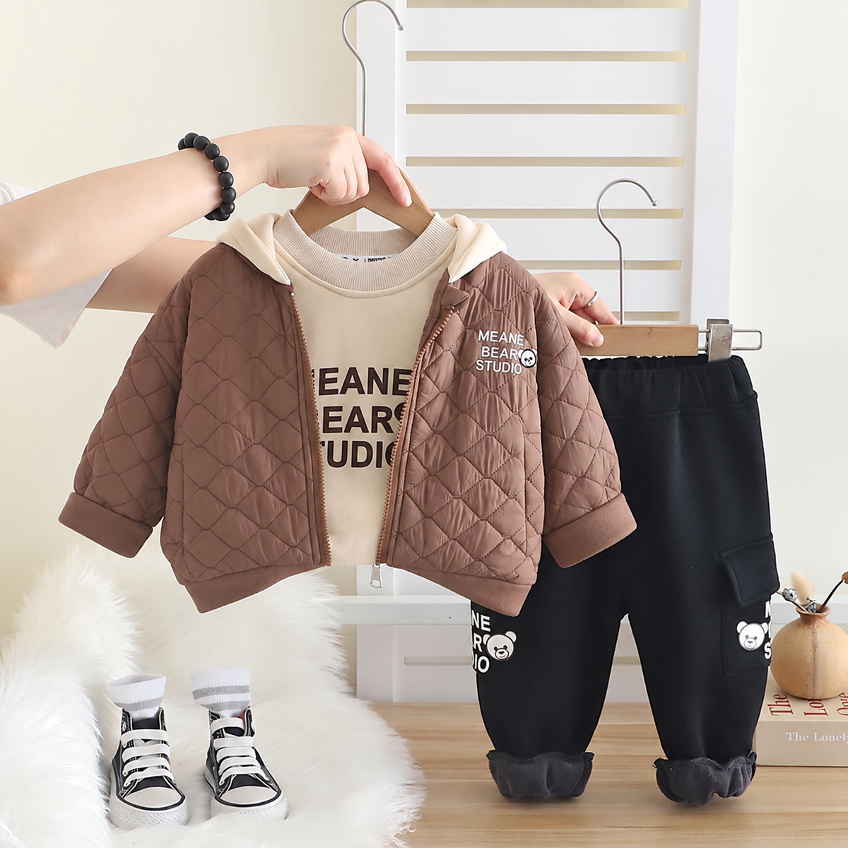 Boys’ Cozy Quilted 3-Piece Winter Set – Hooded Jacket, Sweatshirt & Warm Jogger Pants