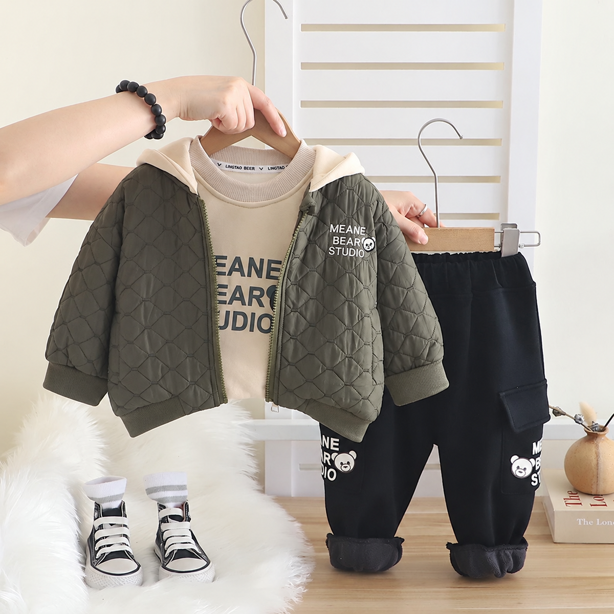Boys’ Cozy Quilted 3-Piece Winter Set – Hooded Jacket, Sweatshirt & Warm Jogger Pants