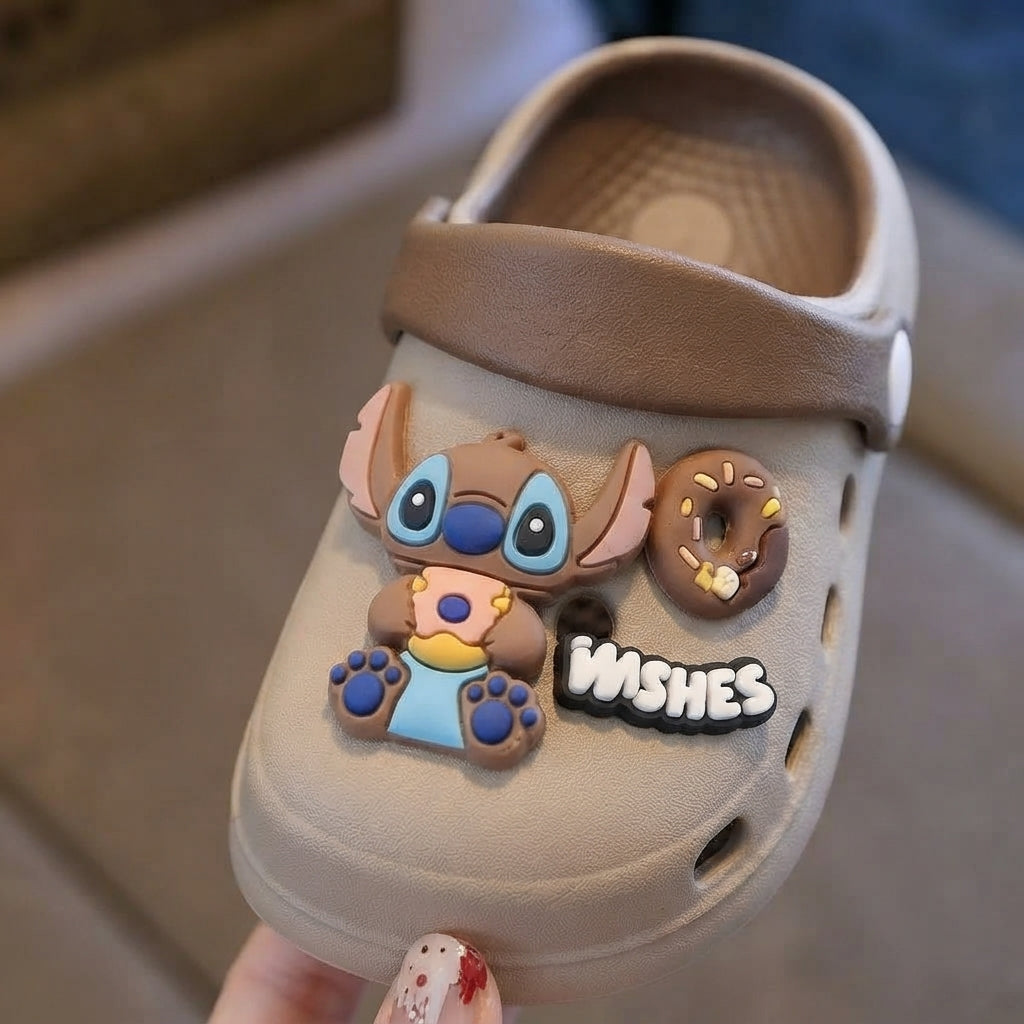 Sabots à motifs pour enfants – un style ludique pour les petits pieds
