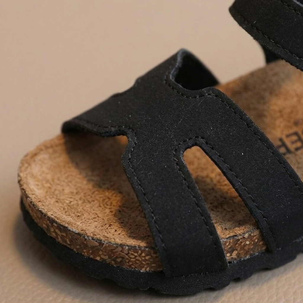 Sandales confort enfant – Légèreté et style estival ajustable