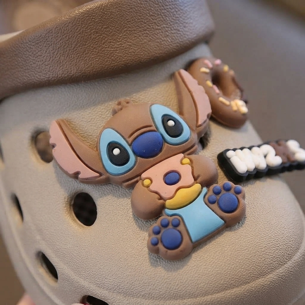 Sabots à motifs pour enfants – un style ludique pour les petits pieds