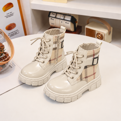 Bottines élégantes à carreaux pour fille avec fini brillant, laçage sur le devant, boucle décorative et semelle épaisse