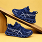 Baskets sportives pour enfant en mesh avec détails latéraux contrastants, semelles ajourées sculptées et fermeture à lacets ou auto-agrippante — Chaussures de tous les jours