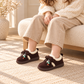 Mocassins pour enfants Little Charm avec garniture en polaire confortable, lacets à nœud et détails perlés colorés – Un style charmant pour l'automne et l'hiver