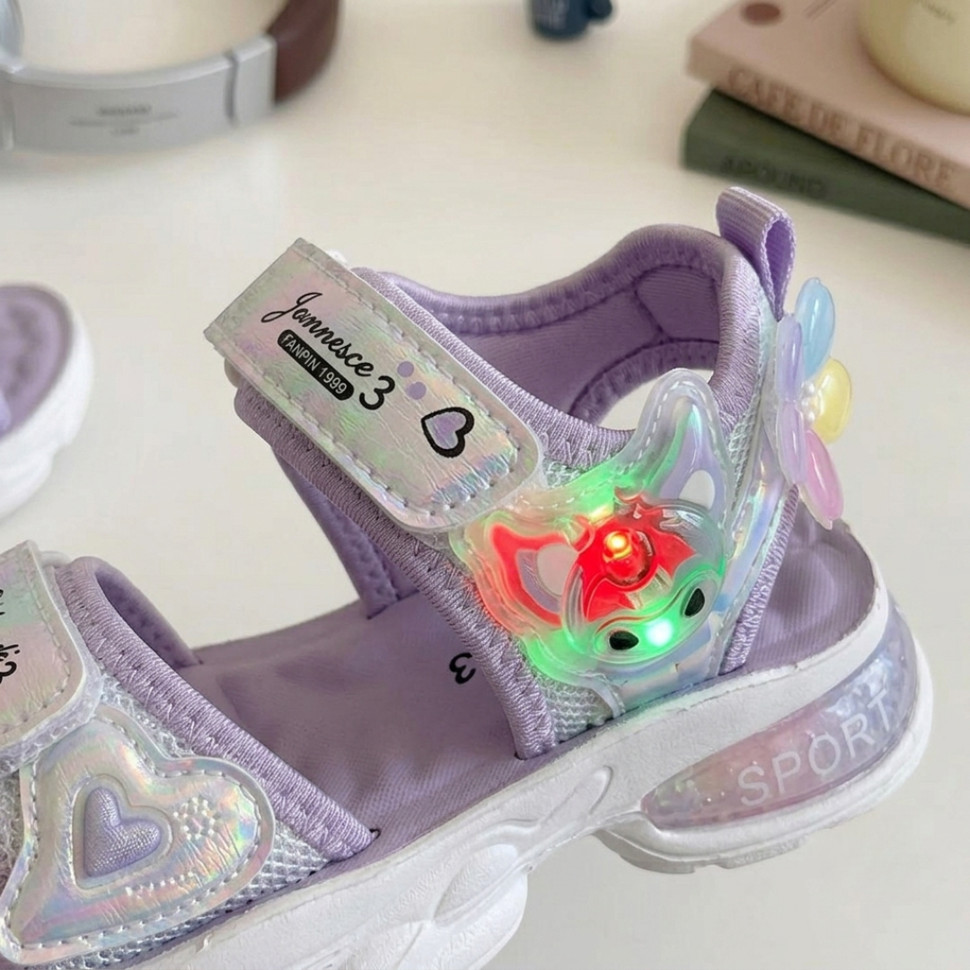 Sandales de sport lumineuses à LED pour filles – Motif cœur de dessin animé mignon | Sandales d'été légères, douces et ajustables