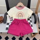 Ensemble short et t-shirt « Be Kind » arc-en-ciel unisexe – Tenue t-shirt et short assortis pour enfants