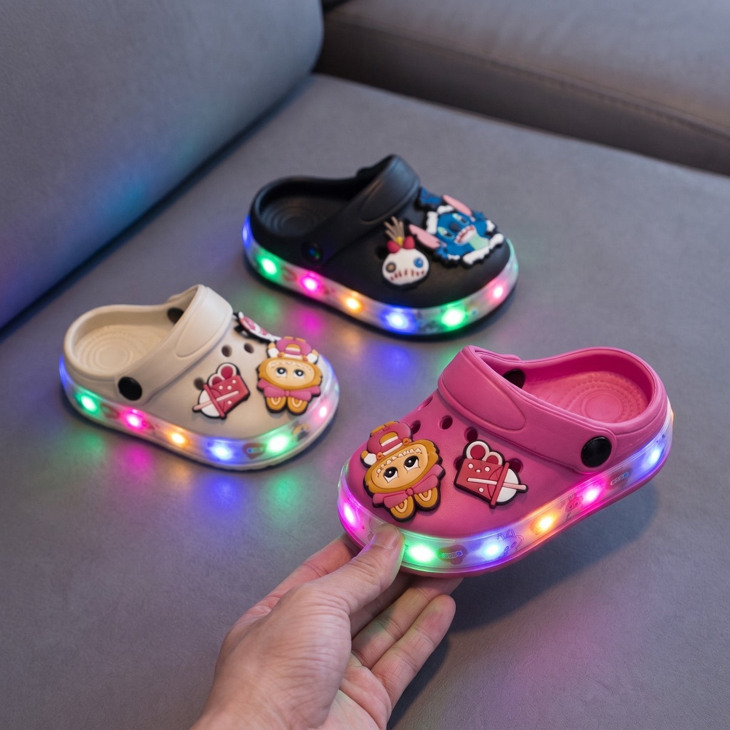 كروكس مريح باضاء جد قوية LED المفضلة للصغار ✨
