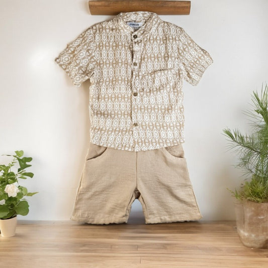 Ensemble haut à motifs blanc et marron et short marron pour enfants