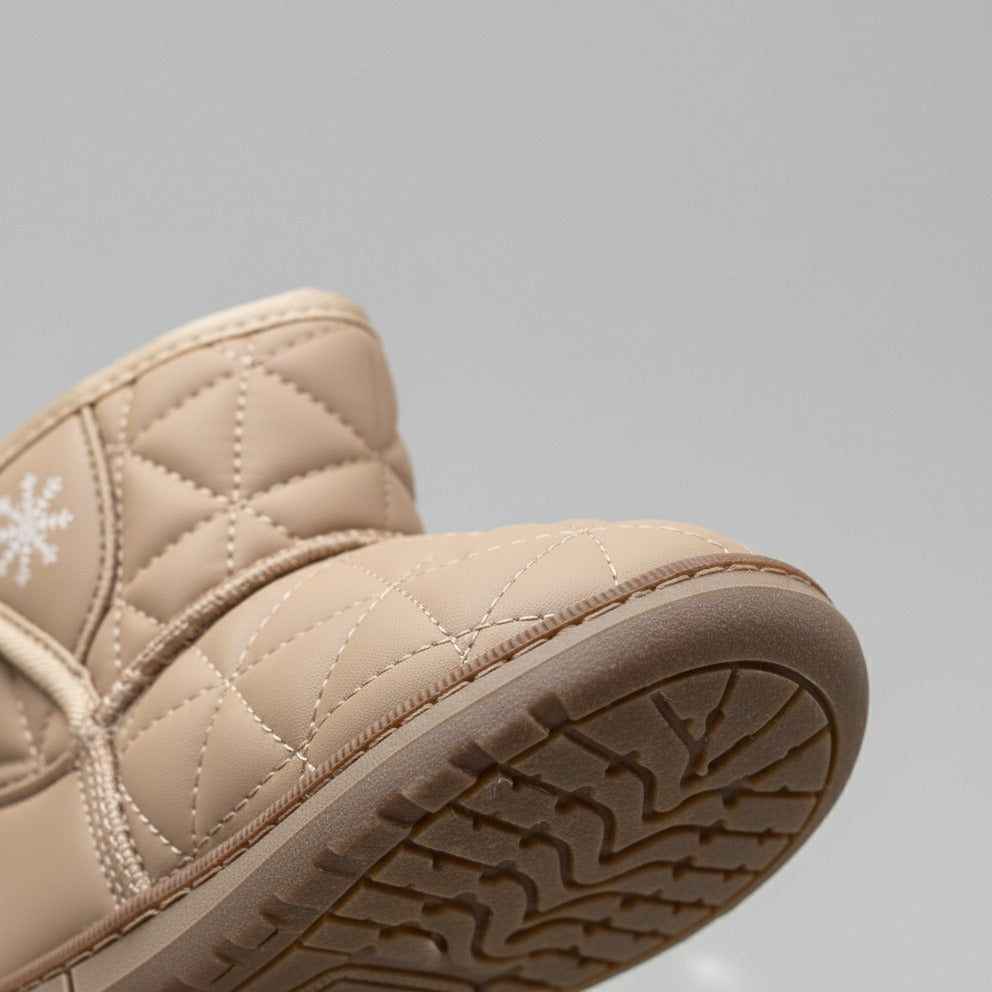 Quilted Winter Boots — Product image: 