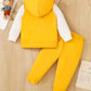 Ensemble 3 pièces pour garçon et fille : un t-shirt avec imprimé ours, un sweat à capuche et un pantalon de sport.Ensemble 3 pièces pour garçon et fille : un t-shirt avec imprimé ours, un sweat à capuche et un pantalon de sport.