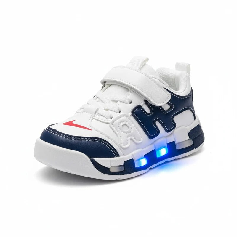 Fashionable and comfortable kids' sneakers 👟✨ Perfect for girls and boys in spring and fall 🍂🌸 Made of water-resistant leather 💧 for lasting style and warm comfort!