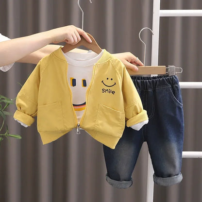 Ensemble 3 pièces élégant pour petit garçon : veste, t-shirt et jean