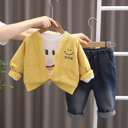 Ensemble 3 pièces élégant pour petit garçon : veste, t-shirt et jean