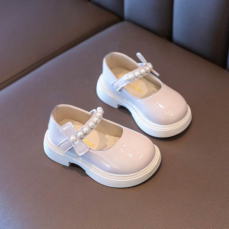 Step into Elegance: Classic Patent Leather Girls Shoes - IRRAKIDS