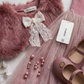 طقم من قطعتين للبنات: فستان تول بلون وردي باهت ساحر وسترة من الفرو الصناعي
