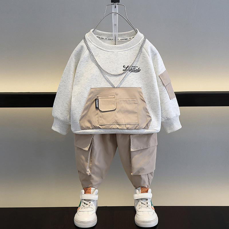 طقم أنيق للأولاد بطبعة أنيقة - راحة وأناقة لكل يوم!